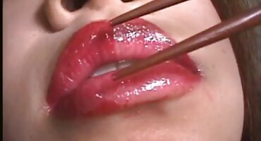 sex viet nam học sinh Một cô gái da trắng trang sex hay liếm một Người Da đen không chỉ gà, mà tất cả mọi thứ.